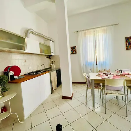 Al Mare Della Versilia * بيتراسانتا